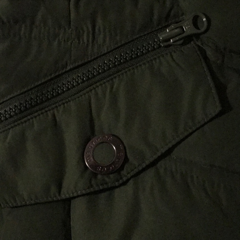 Down filled vest - Picture 5 of 6